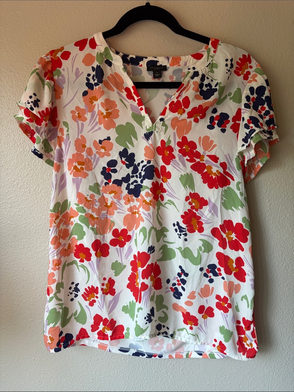 Ann Taylor Factory White Floral Split-Neck Blouse